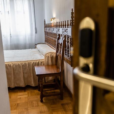 Hostal سانتو دومينغو دي سيلوس المظهر الخارجي الصورة