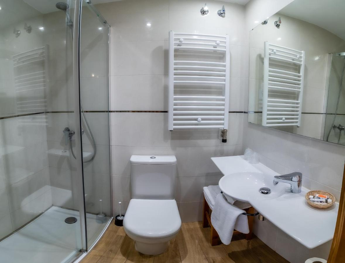 Hostal سانتو دومينغو دي سيلوس المظهر الخارجي الصورة
