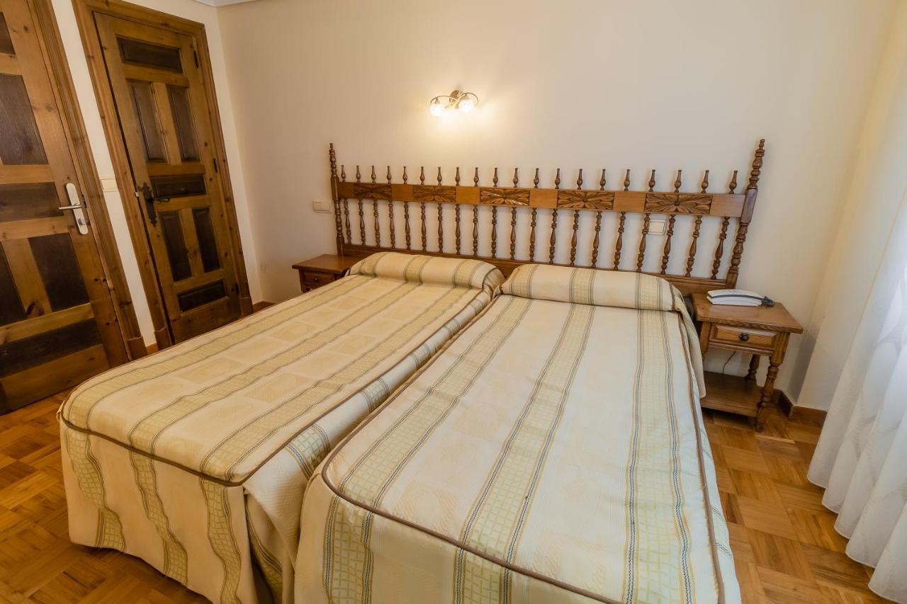 Hostal سانتو دومينغو دي سيلوس المظهر الخارجي الصورة