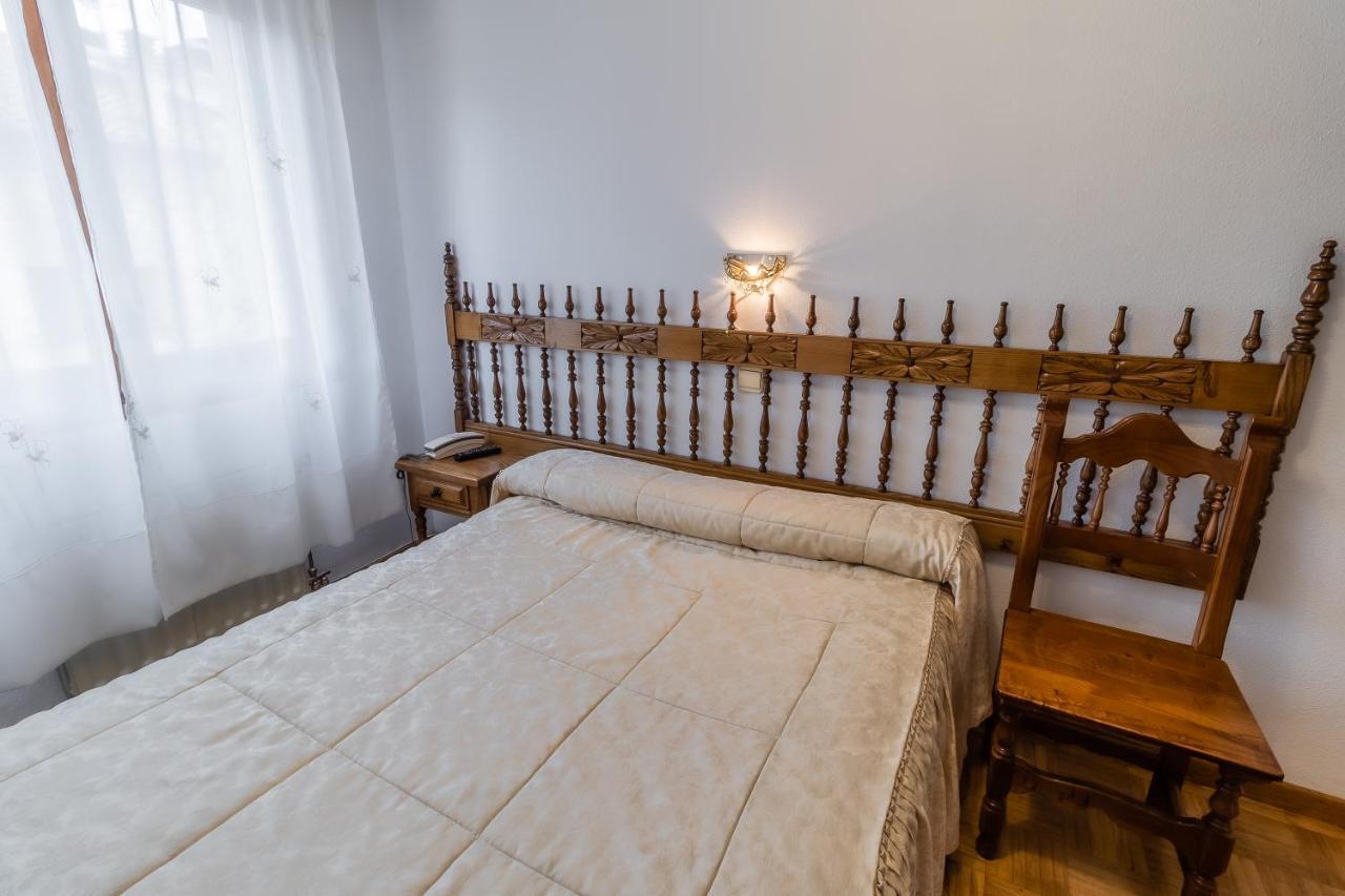 Hostal سانتو دومينغو دي سيلوس المظهر الخارجي الصورة