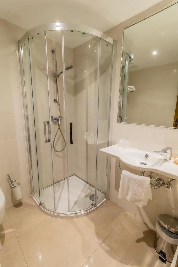 Hostal سانتو دومينغو دي سيلوس المظهر الخارجي الصورة