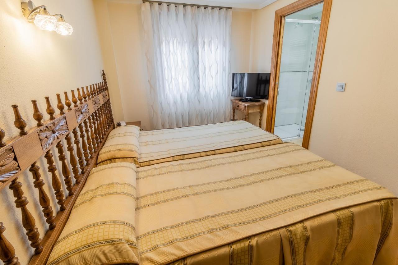 Hostal سانتو دومينغو دي سيلوس المظهر الخارجي الصورة