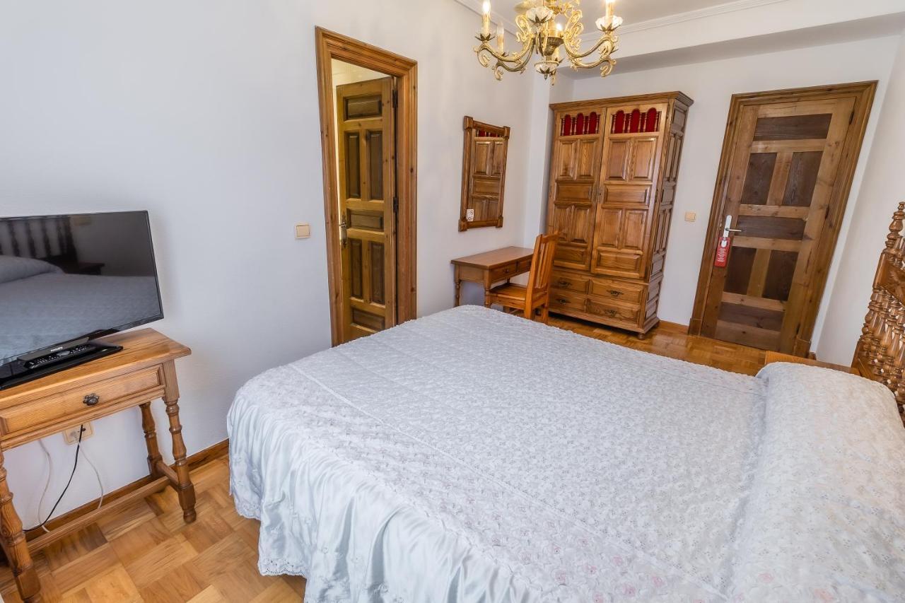 Hostal سانتو دومينغو دي سيلوس المظهر الخارجي الصورة