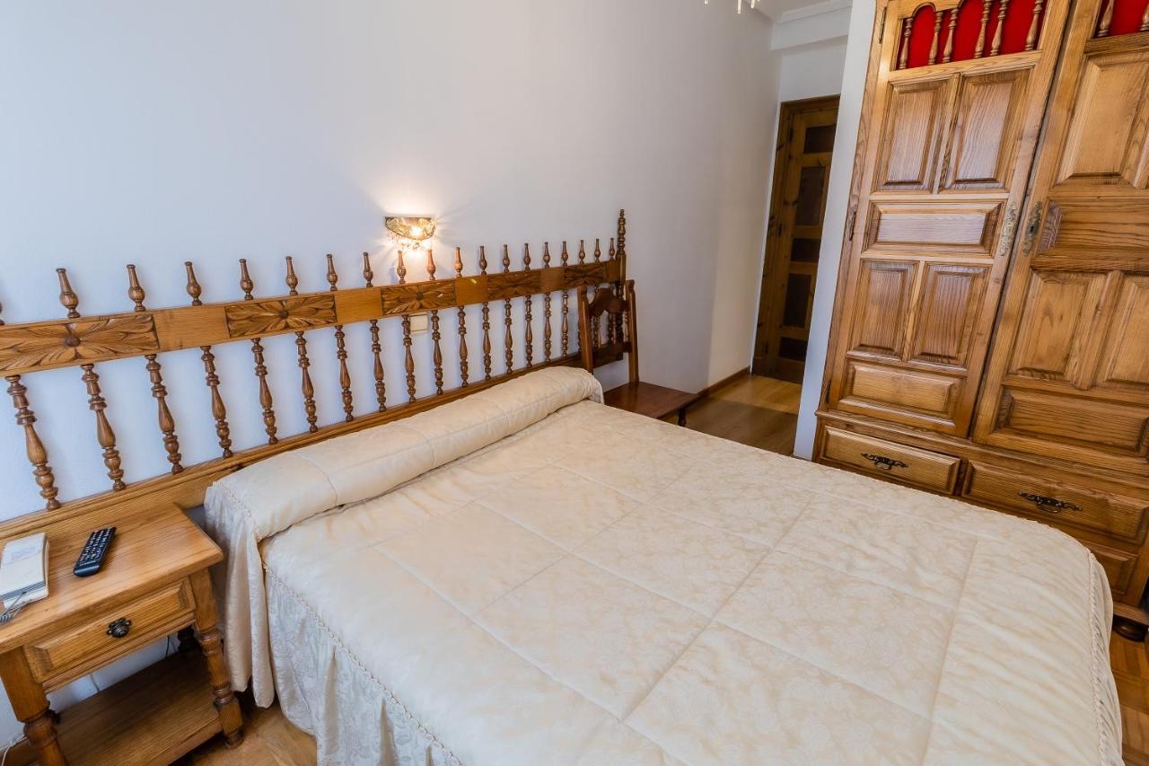 Hostal سانتو دومينغو دي سيلوس المظهر الخارجي الصورة
